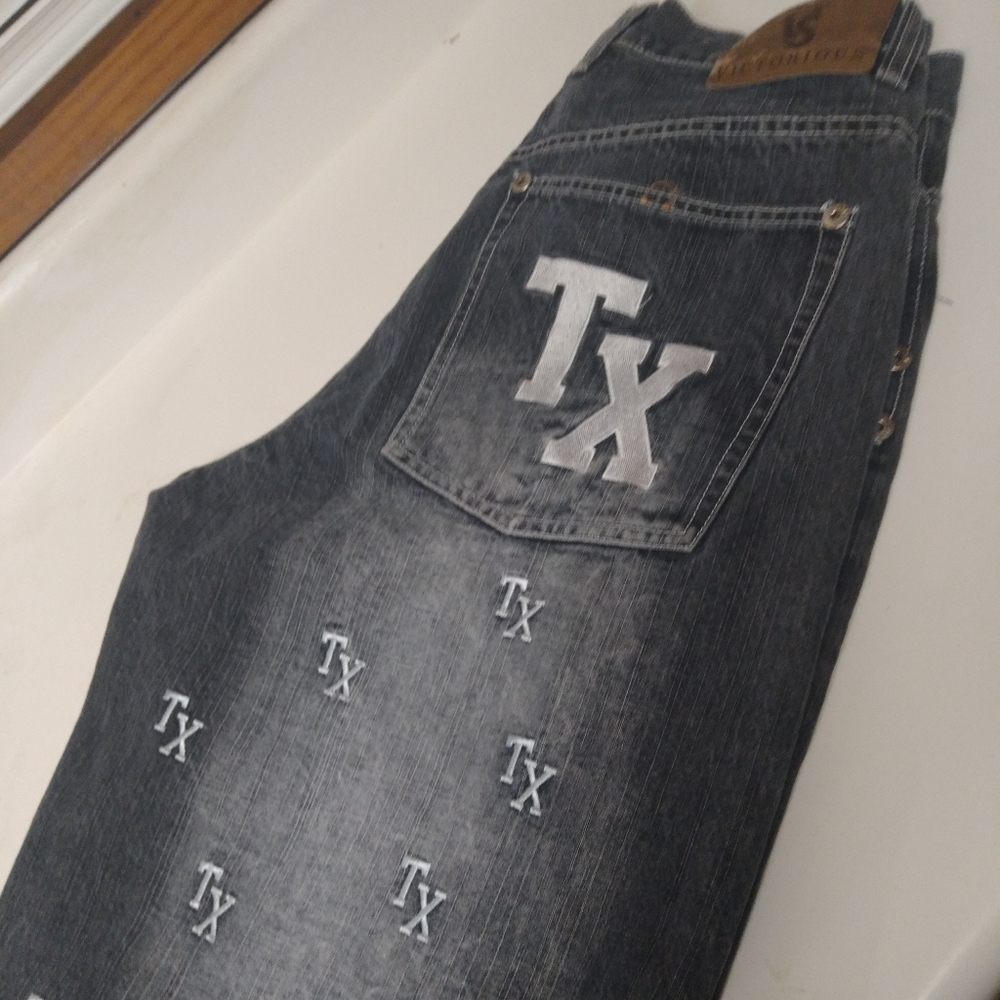 Victorious jean shorts